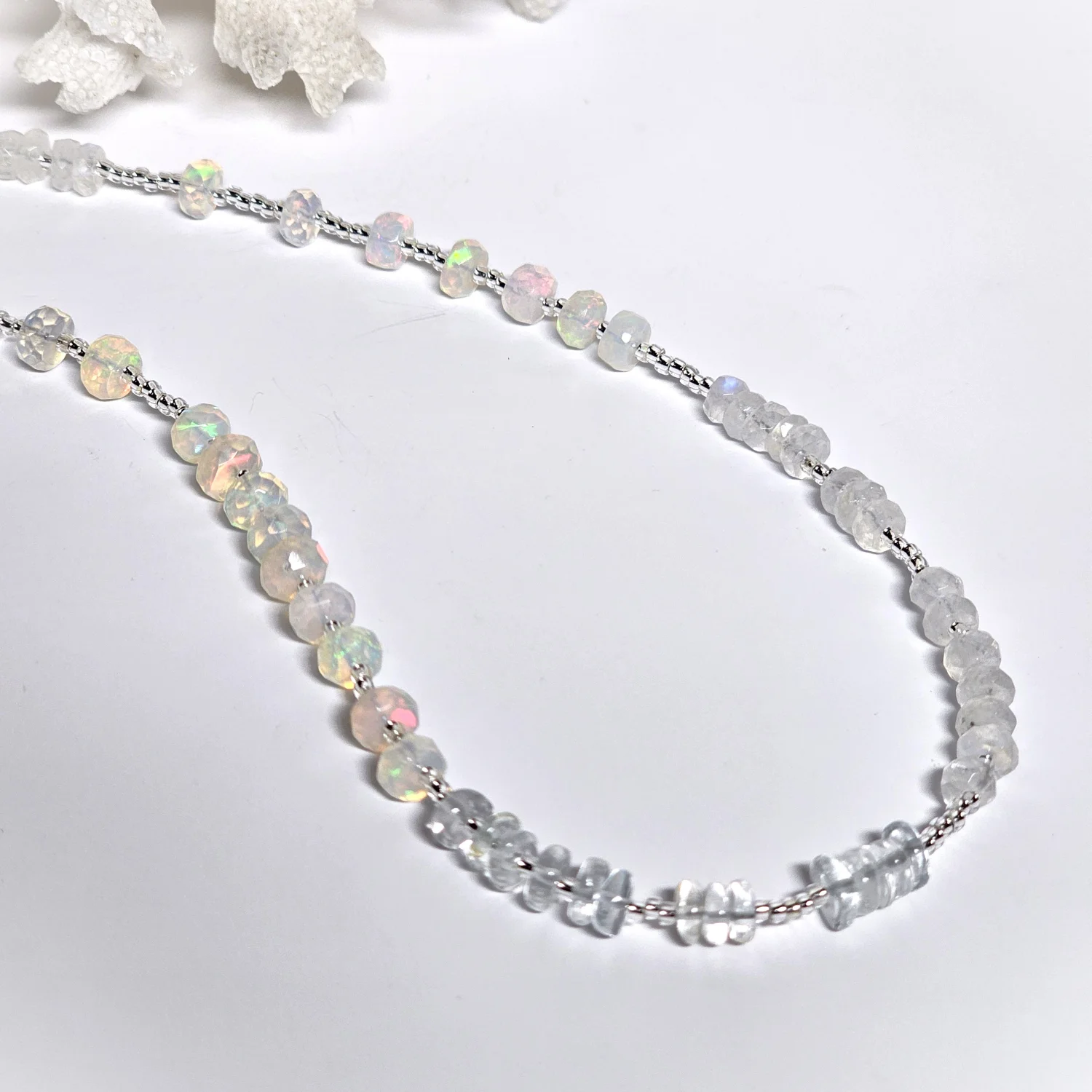 Naszyjnik "ETHERNAL MOON" (opal etiopski, topaz, kamień księżycowy)