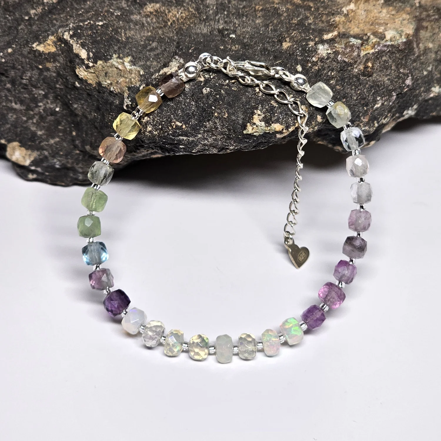 Bransoletka "AURORA VEIL" (opal etiopski, fluoryt)