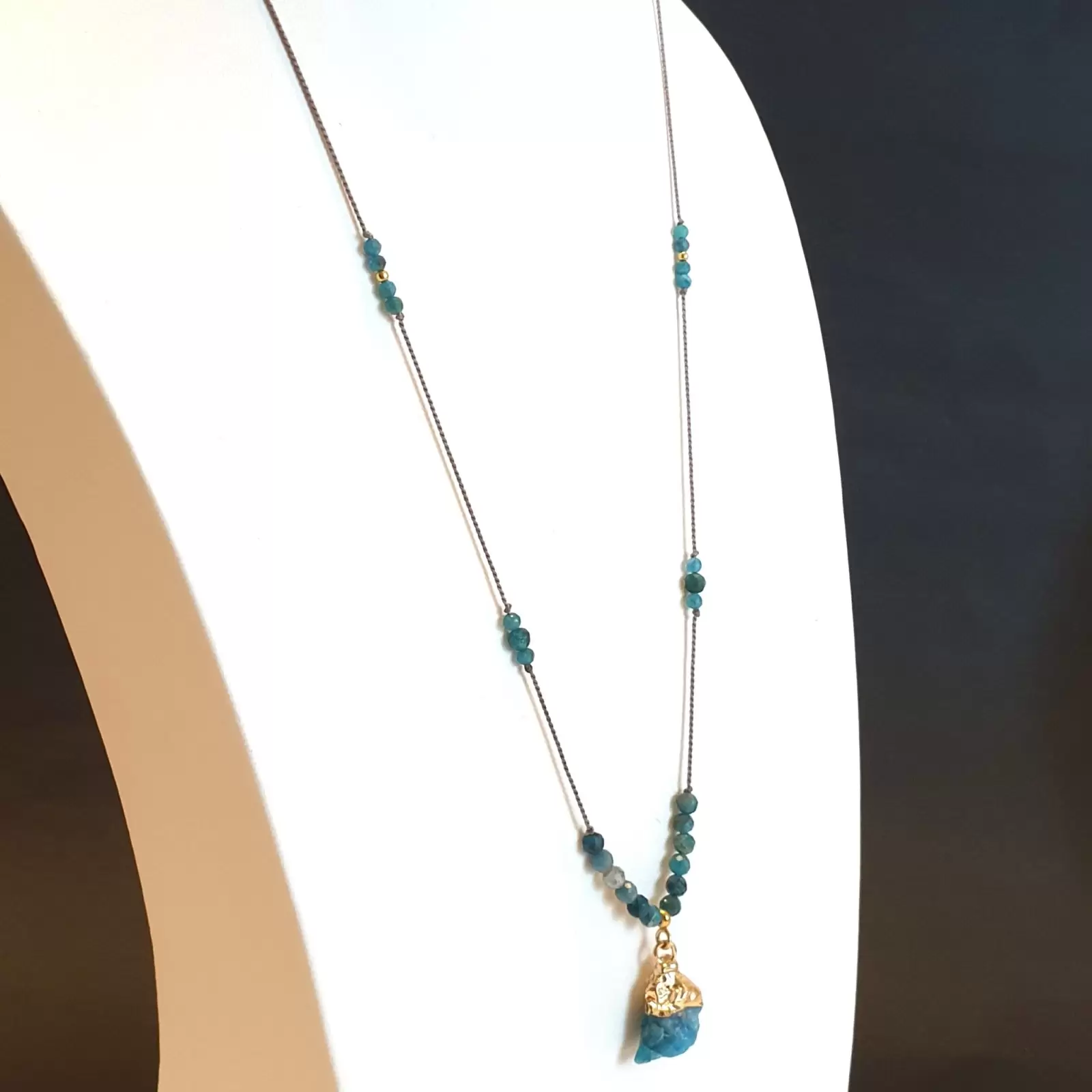 Naszyjnik "RAW APATITE" (apatyt)